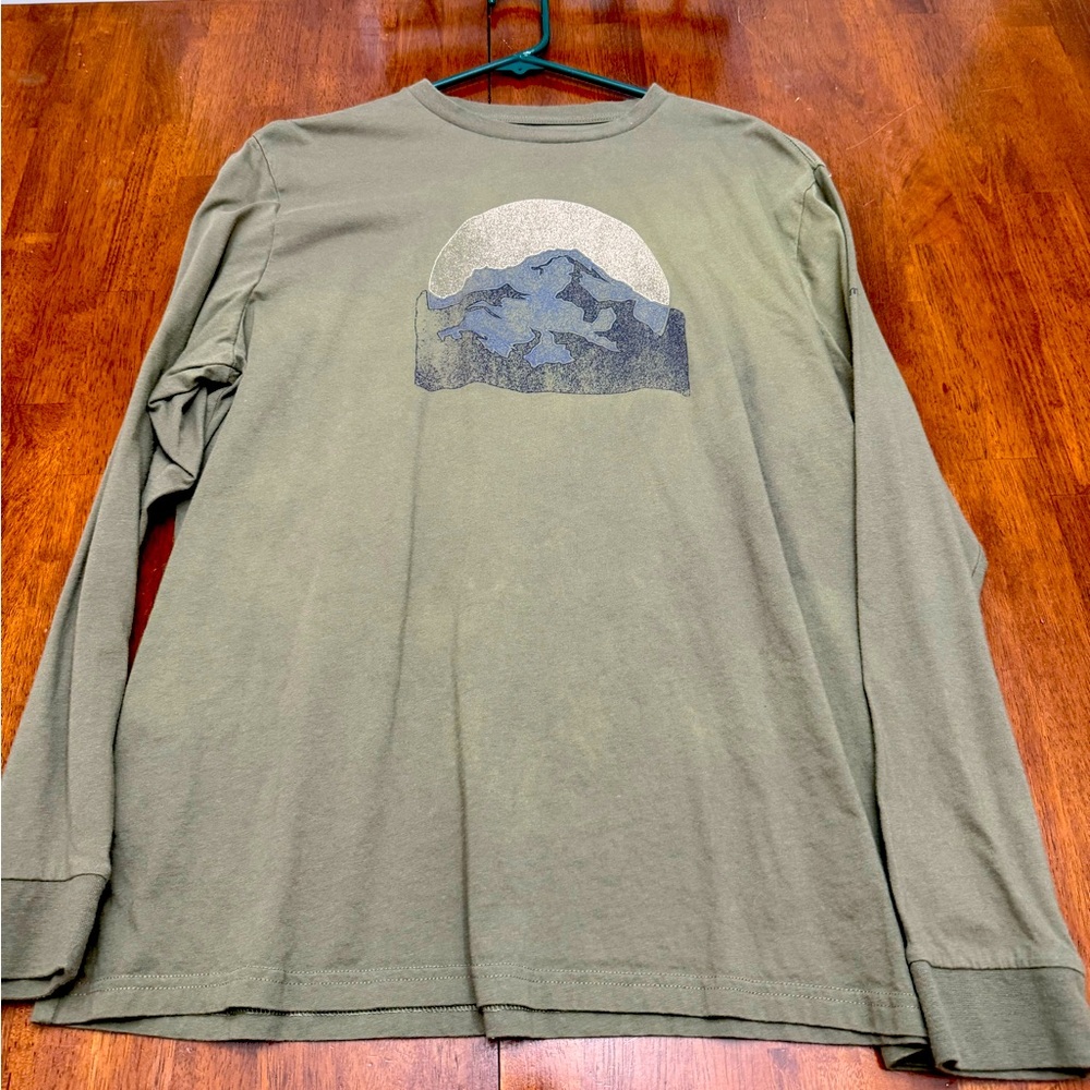 Columbia Olive Green Long Sleeve Tee with Mountain Design